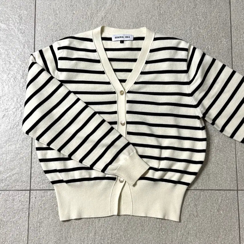 [BUNJANG] General Idea Stripe Essential Cardigan / [제너럴아이디어] 스트라이프 에센셜 가디건