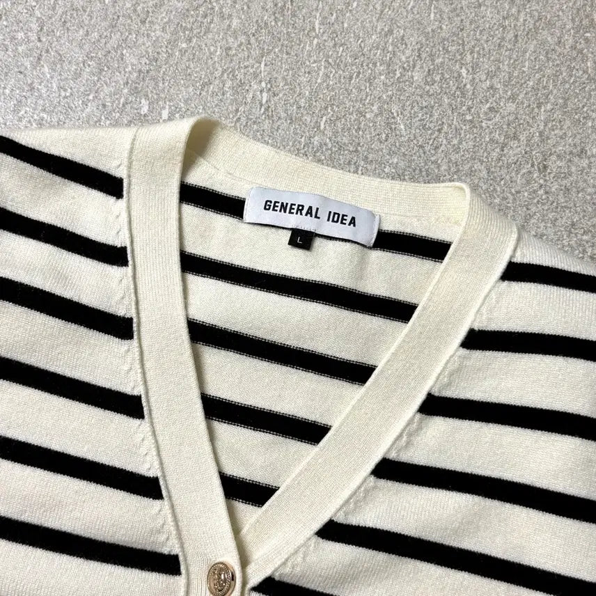 [BUNJANG] General Idea Stripe Essential Cardigan / [제너럴아이디어] 스트라이프 에센셜 가디건