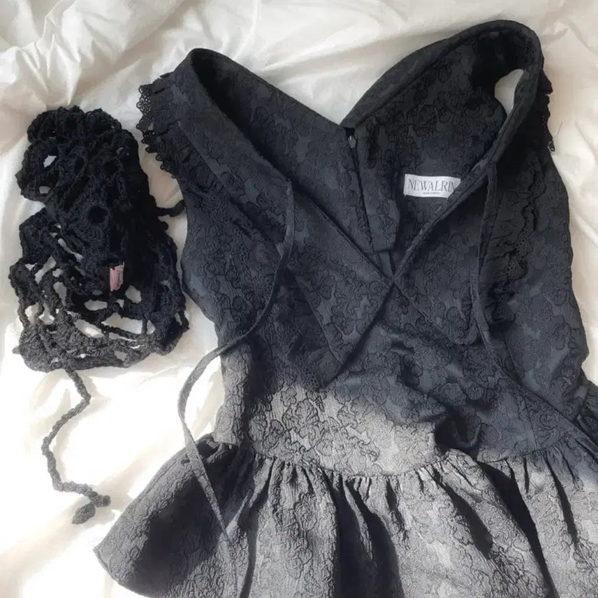 [BUNJANG] Newearl Aerial Lace Frill Blouse / 뉴얼린 Aerial lace frill blouse