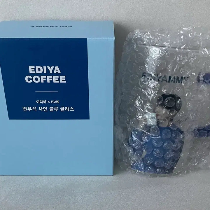 [BUNJANG] Byun Woo-seok Signed Blue Glass New Item / 이디야커피 변우석 사인 블루 글라스 새상품