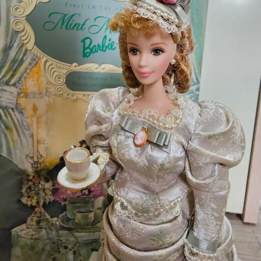 [BUNJANG] Mattel Mint Memories Porcelain Barbie Doll 1988 Limited Edition / 포세린 바비 민트 메모리즈