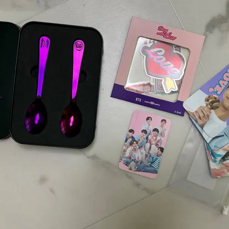 [BUNJANG] BTS Purple Spoon Set + Photocard, Sticker Set / BTS 퍼플 스푼 세트 + 포토카드, 스티커 세트
