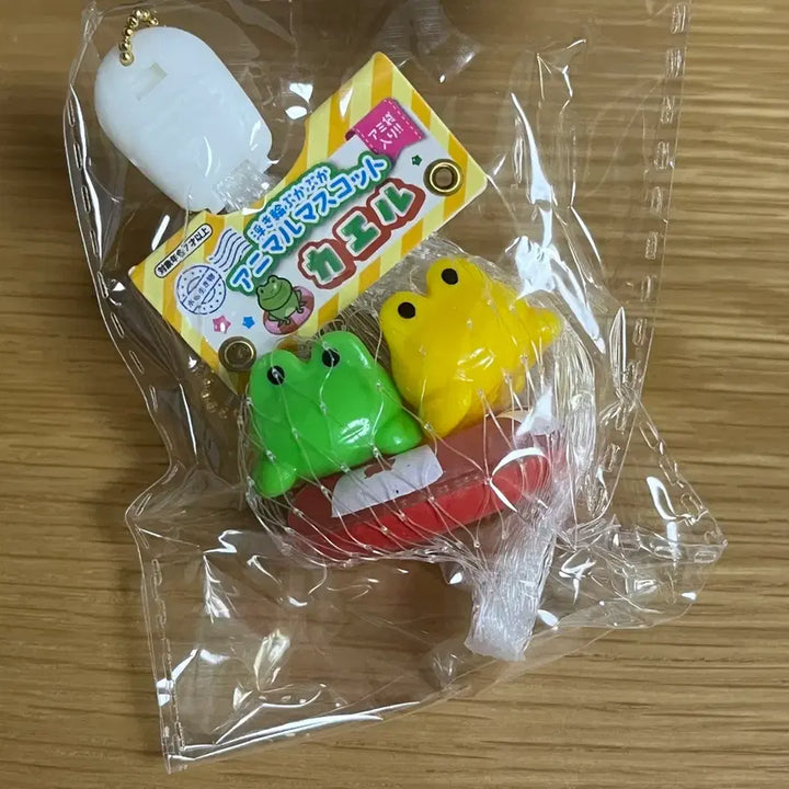[BUNJANG] Frog Buoy Animal Mascot Gacha Keychain / (개구리) 퐁당퐁당 부표 튜브 동물 마스코트 가챠 키링