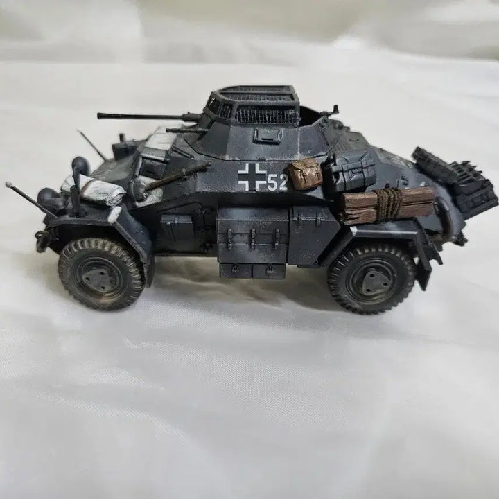 [BUNJANG] 1/35 Scale German Sd.Kfz.222 Armored Car Model Kit - Completed Build / 처분 독일군 Sd.Kfz.222 장갑차 1/35 프라모델 완성작