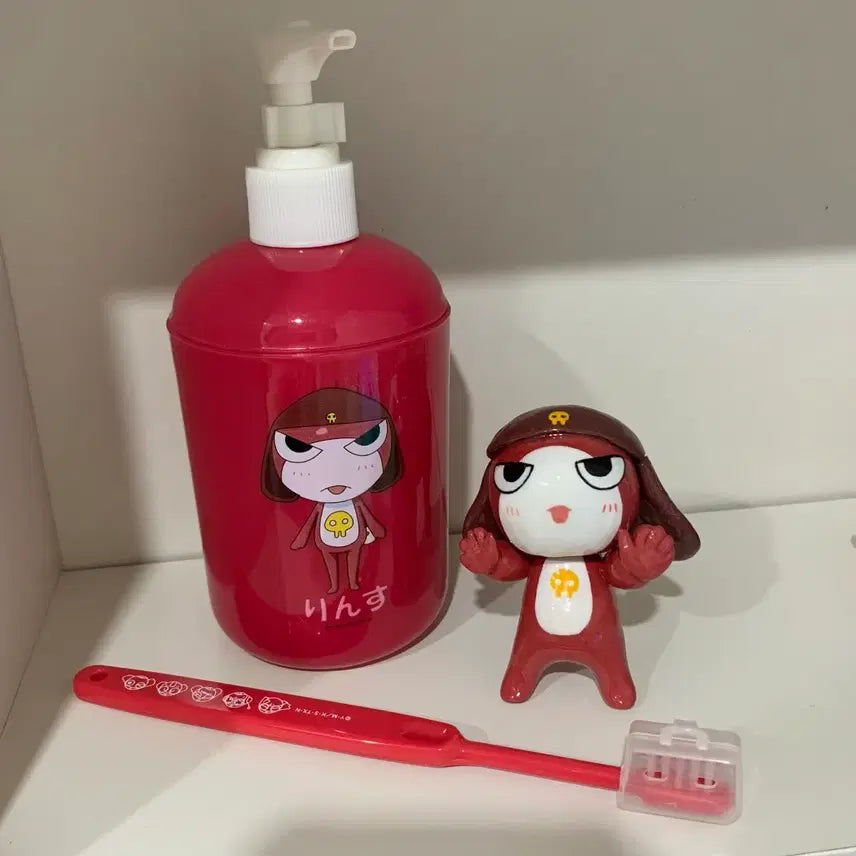 [BUNJANG] Keroro Gunsou Chibi Giroro Shampoo/Rinse Bottle and Toothbrush Holder Figure Set / 일괄))개구리중사 케로로 치비 기로로 샴푸 린스통 칫솔 클레이 피규어