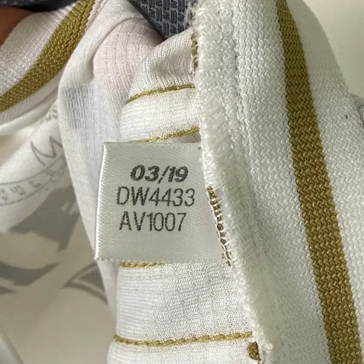 [BUNJANG] Real Madrid 2019-20 Home Replica Jersey Eden Hazard / [해외M] 19-20 레알마드리드 홈 레플리카 HAZARD