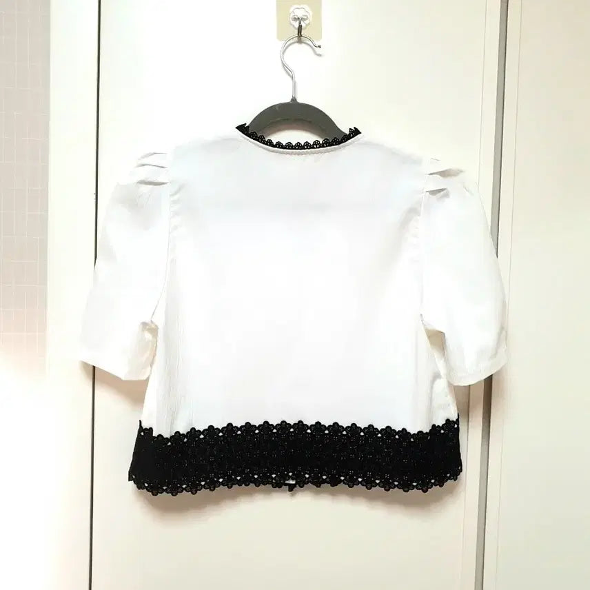 [SOLD OUT] 퍼프 레이스 배색  자켓(~66사이즈)
