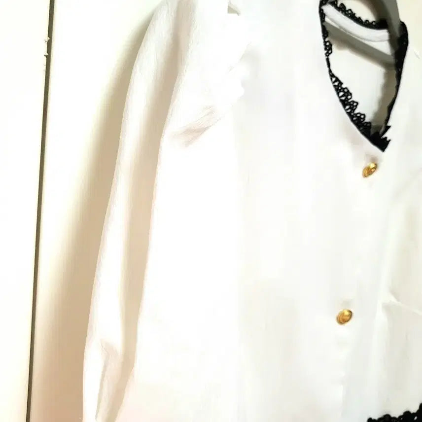 [SOLD OUT] 퍼프 레이스 배색  자켓(~66사이즈)