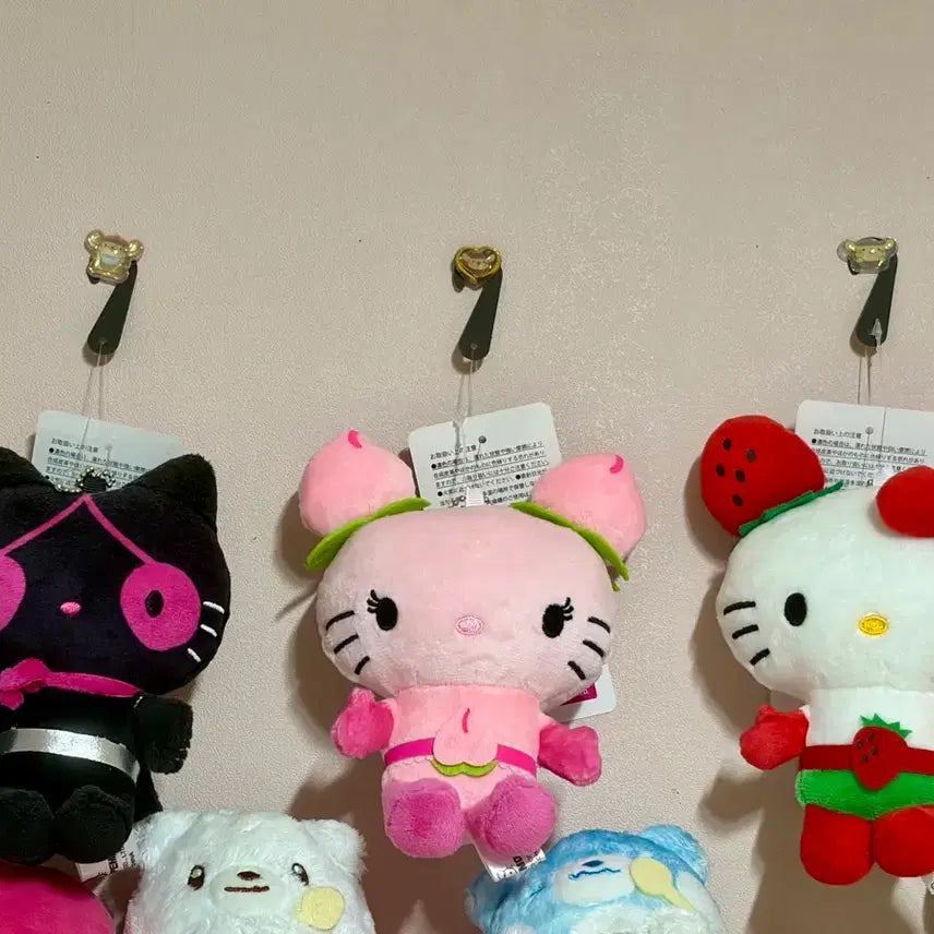 [BUNJANG] Sanrio Ichigoman, Momo Kitty, Dark Grapefruit Kitty Keyring Doll 3-Set / 3종 세트 산리오 이치고맨 키티/모모키티/다크그레이프맨 키티 키링인형