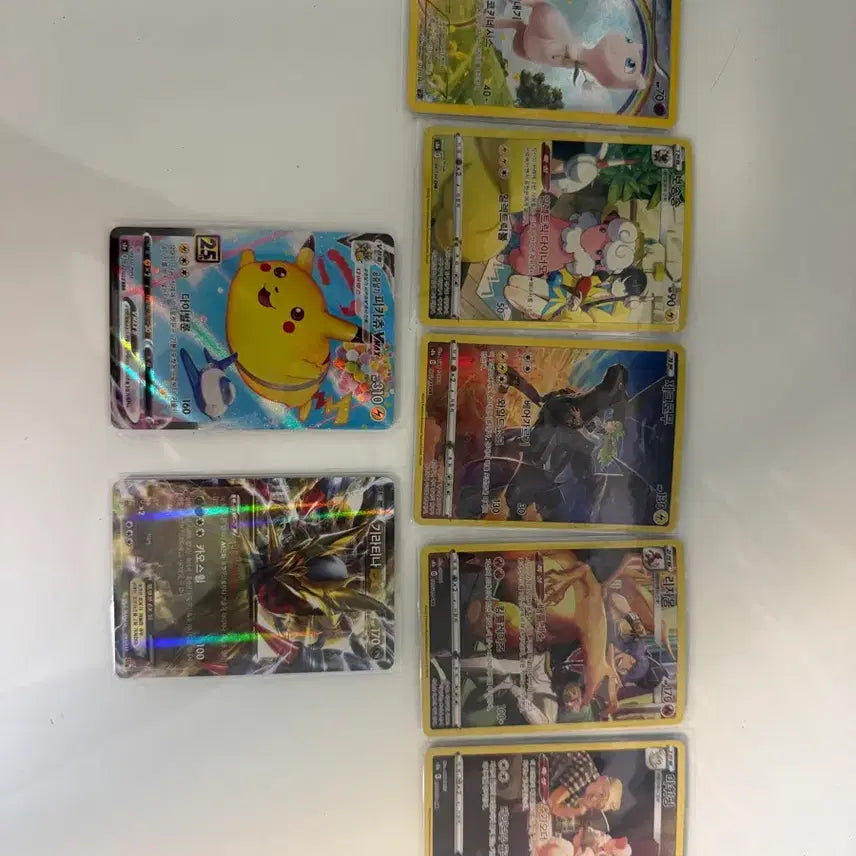 [BUNJANG] Pokemon Cards 7-Card Bundle (Mew, Pikachu VMAX, Giratina EX, etc.) / 포켓몬 카드 7장 일괄 (뮤, 피카츄 VMAX, 기라티나 EX 외)