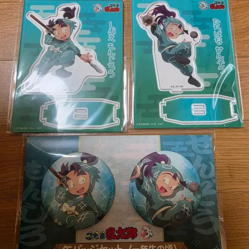 [BUNJANG] Nintama Rantaro 6 Nin 1st Year Acrylic Stand &amp; Can Badge Set (Senshou, Monjiro) / 닌타마 6닌 1학년 1닌 아크릴스탠드 캔뱃지 센조 몬지로 6이