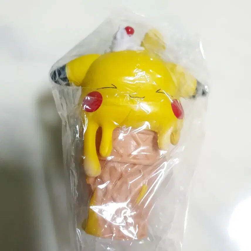 [BUNJANG] Pokemon Pikachu Ice Cream Figure New / 포켓몬스터 피카츄 아이스크림 피규어 새상품