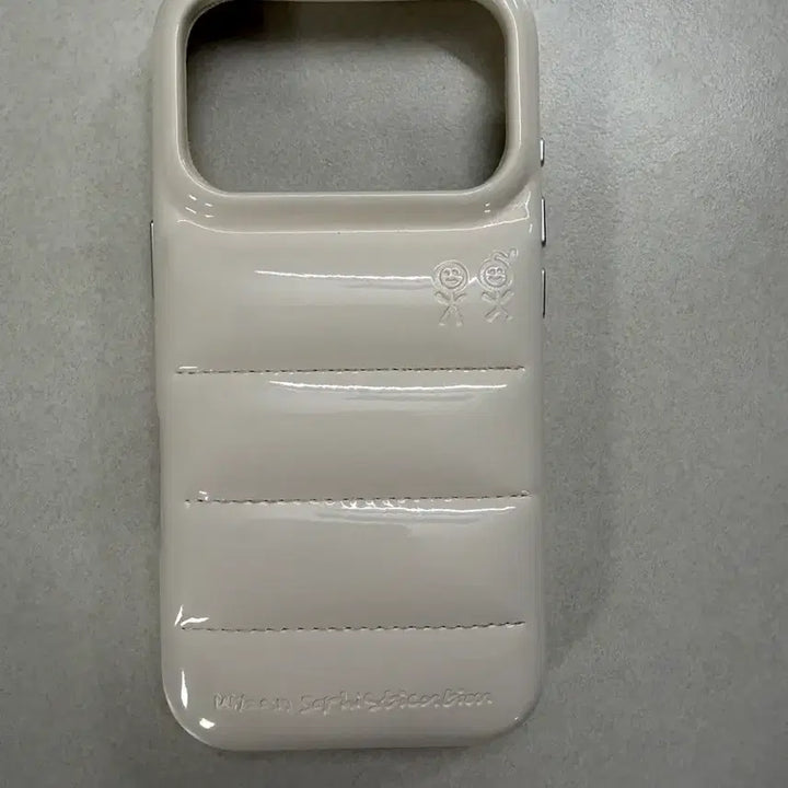 [BUNJANG] Urban Sophistication iPhone 17 Pro Puffer Case Oatmeal / 어반소피스티케이션 아이폰17프로 푸퍼케이스 오트밀크