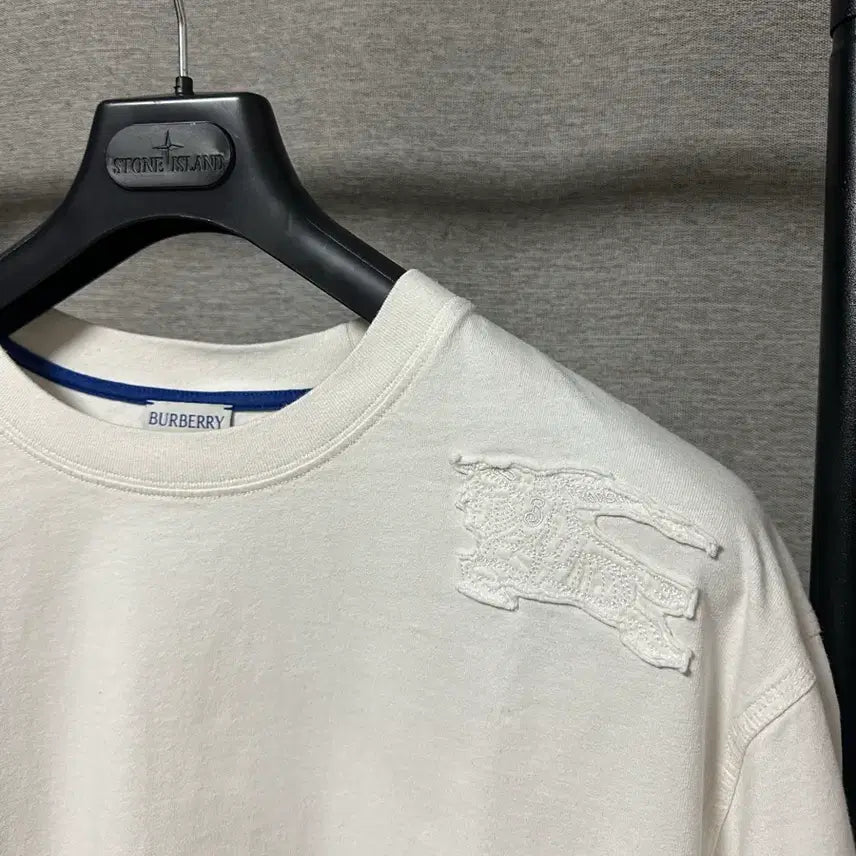 [BUNJANG] Burberry Equestrian Shoulder Patch T-Shirt White XXL / 버버리 이퀘스트리안 숄더 패치 반팔 화이트 (XXL)