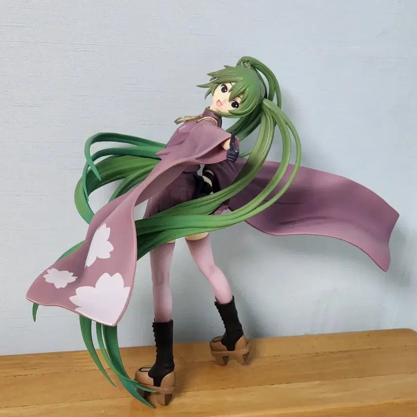 [BUNJANG] Hatsune Miku Figure / 하츠네 미쿠 피규어