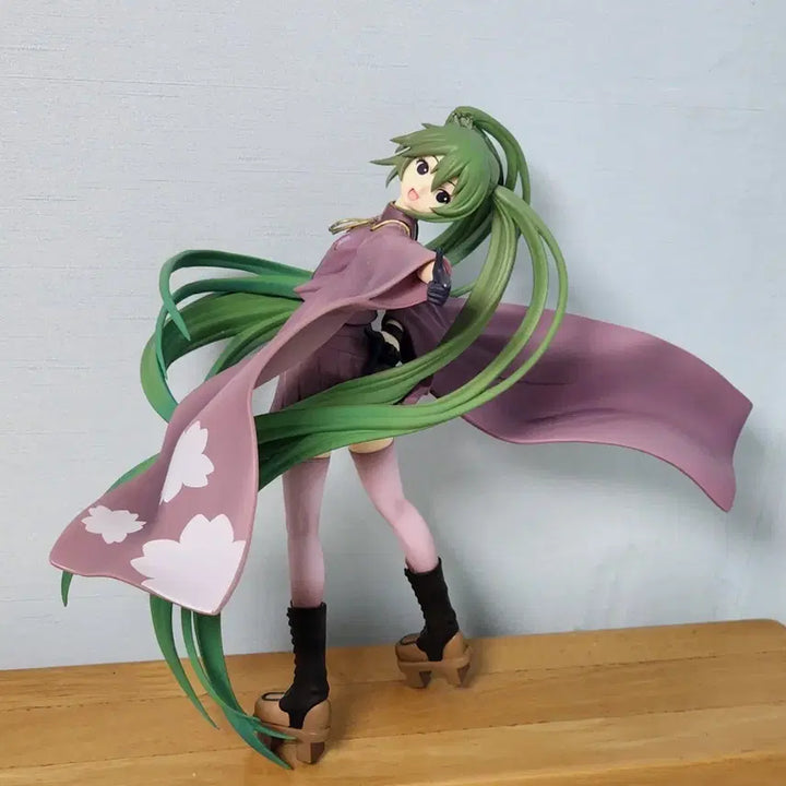[BUNJANG] Hatsune Miku Figure / 하츠네 미쿠 피규어