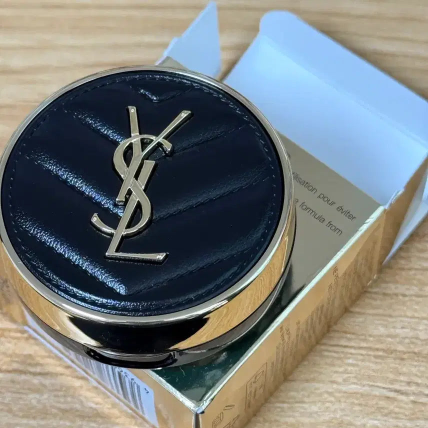 [BUNJANG] Yves Saint Laurent Mini Cushion Black Gold YSL / 입생로랑 미니 쿠션 블랙 금장 YSL