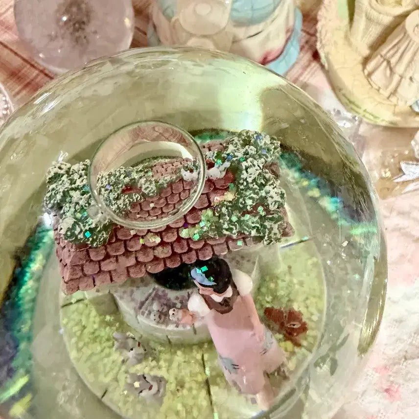 [BUNJANG] Vintage Disney Snow White and the Seven Dwarfs Snow Globe (No Music Box) / 빈티지 디즈니 백설공주와 일곱난쟁이 스노우볼(오르골 없음)