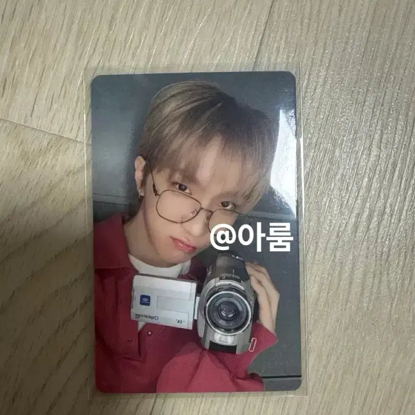 [BUNJANG] BOYNEXTDOOR Woonhak The Action IZ*ONE Special Photocard / 보이넥스트도어 보넥도 운학 the action 디액션 이즈위 스페셜 포카