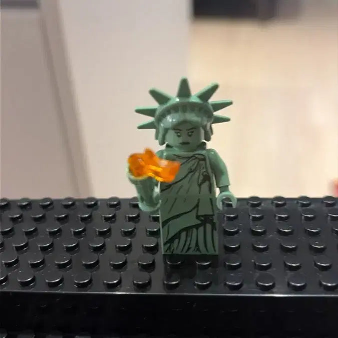 [BUNJANG] LEGO Statue of Liberty Minifigure 8827 / 레고 8827