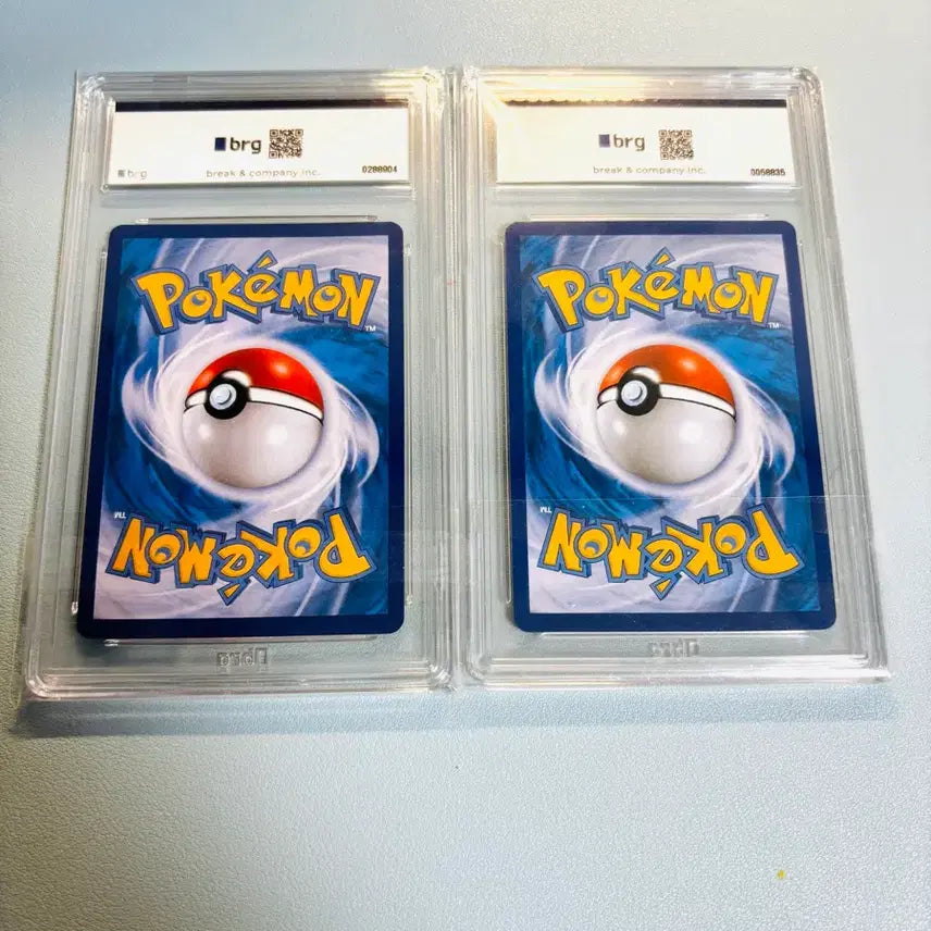 [BUNJANG] Zacian V UR, Zamazenta VMAX UR Graded Cards Bundle Set / 자시안v ur 무한다이노vmax ur 등급카드 (일괄판매)