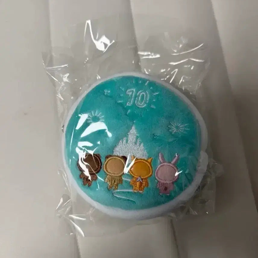 [BUNJANG] DAY6 Lotte Hotel 10th Anniversary Pouch / 데이식스 롯데호텔 10주년 파우치