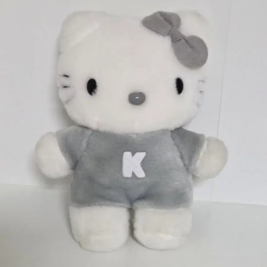 [BUNJANG] Vintage Monochrome Hello Kitty Plush / 고전 흑백 모노크롬 키티 인형
