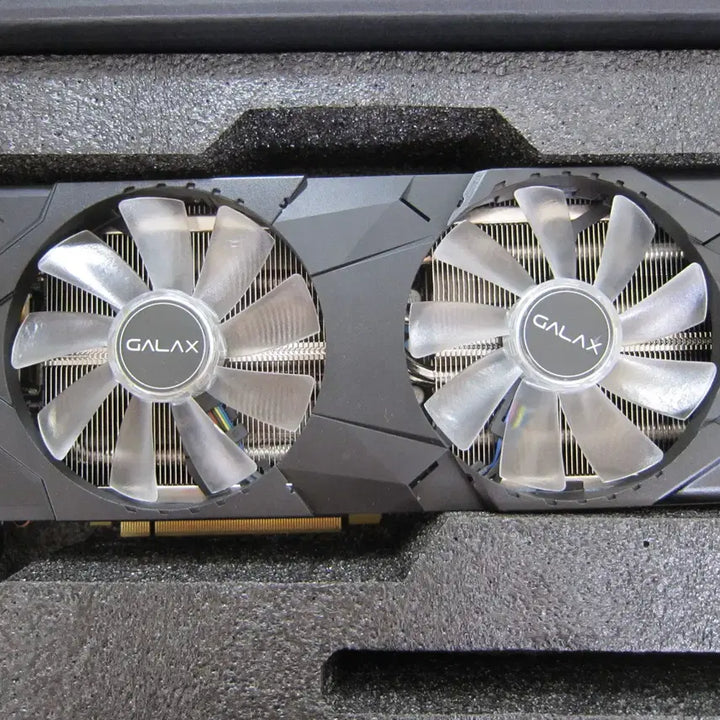 [BUNJANG] GALAX RTX 2070 SUPER EX BLACK OC D6 8GB Graphics Card / GALAX RTX 2070 SUPER EX BLACK OC D6 8GB