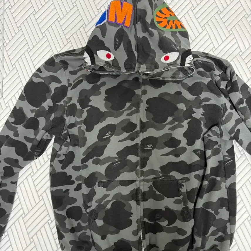 [SOLD OUT] 급처) 베이프 컬러 카모 샤크 풀집업 후드 블랙