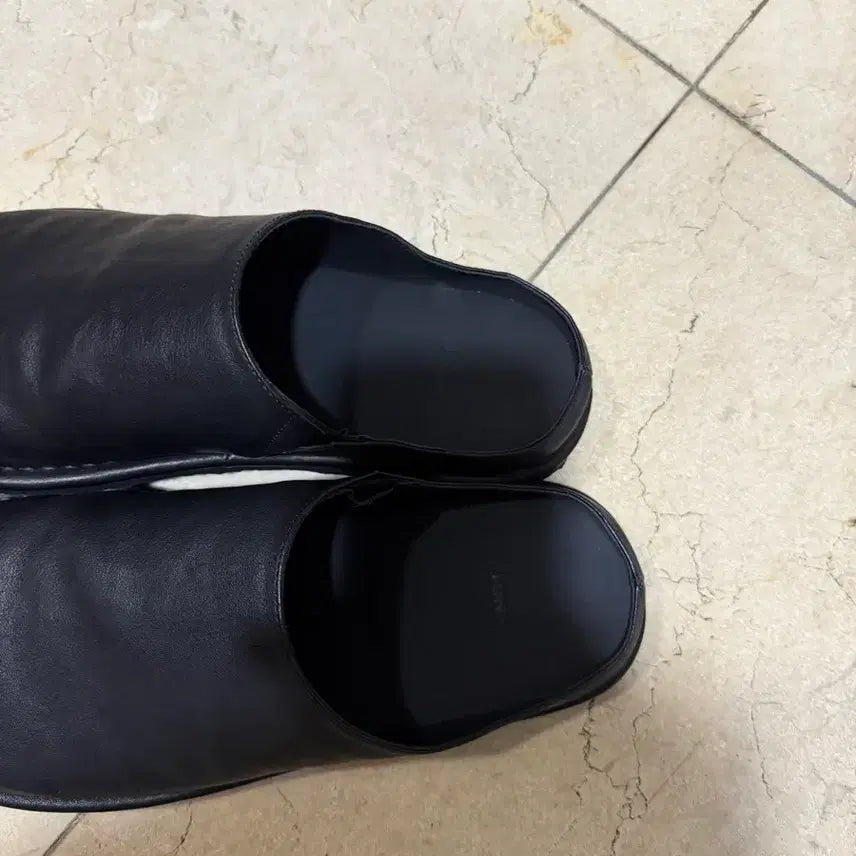 [BUNJANG] TNGT X Mistake Project Kinoshita Leather Mules Black 270 / TNGT X Mistake Project 뮬 270 사이즈 판매합니다
