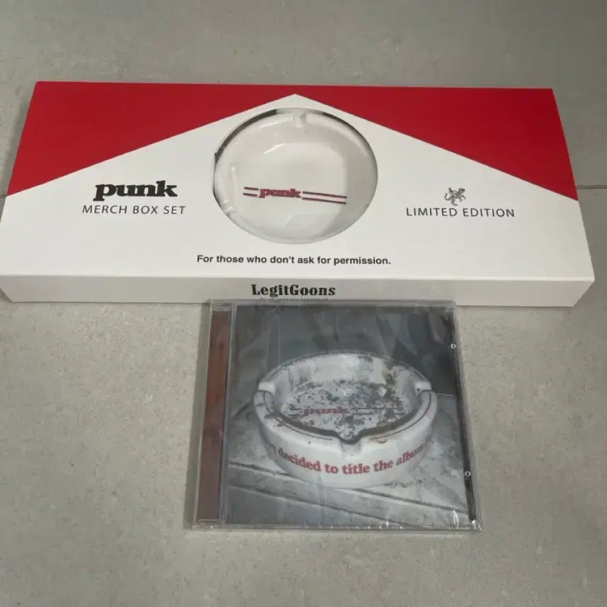 [BUNJANG] Legit Goons Punk CD &amp; Merch Box (Sealed) / 리짓군즈 punk cd&amp; merch box 미개봉