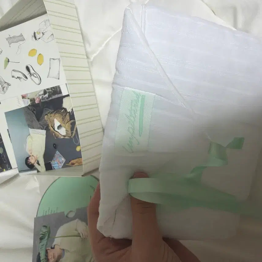 [BUNJANG] Unfiltered Album Book Pouch Version / 언필터드 앨범 북파우치 버전