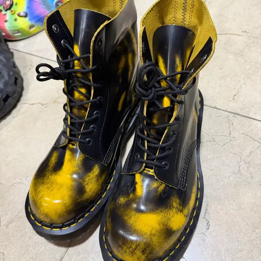 [BUNJANG] Dr. Martens 1460 Love Off Multi Boots - Size 280 / 닥터마틴 1460 럽 오프 멀티 280사이즈