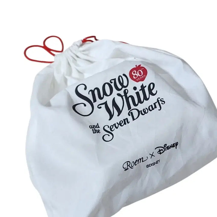 [BUNJANG] Disney Snow White x Roem Collaboration Crossbody Tote Bag (Limited Edition) / 디즈니 백설공주 &amp; 로엠 콜라보 가방 크로스백 토트백 한정판 단종