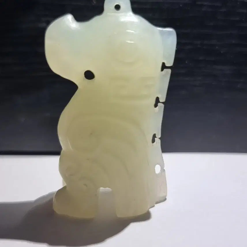 [BUNJANG] Ancient Jade Carving of Mythical Beast, Possibly Ming or Qing Dynasty / 백옥 신수 조각품 고대옥기 추정
