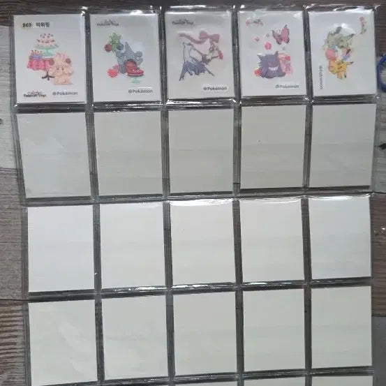 [BUNJANG] Pokemon Tteobuseal Lovely 30-Type Full Set with Mini Seal Book / 최저가무배가능  포켓몬 띠부씰 러블리 30종 할로윈27종세트