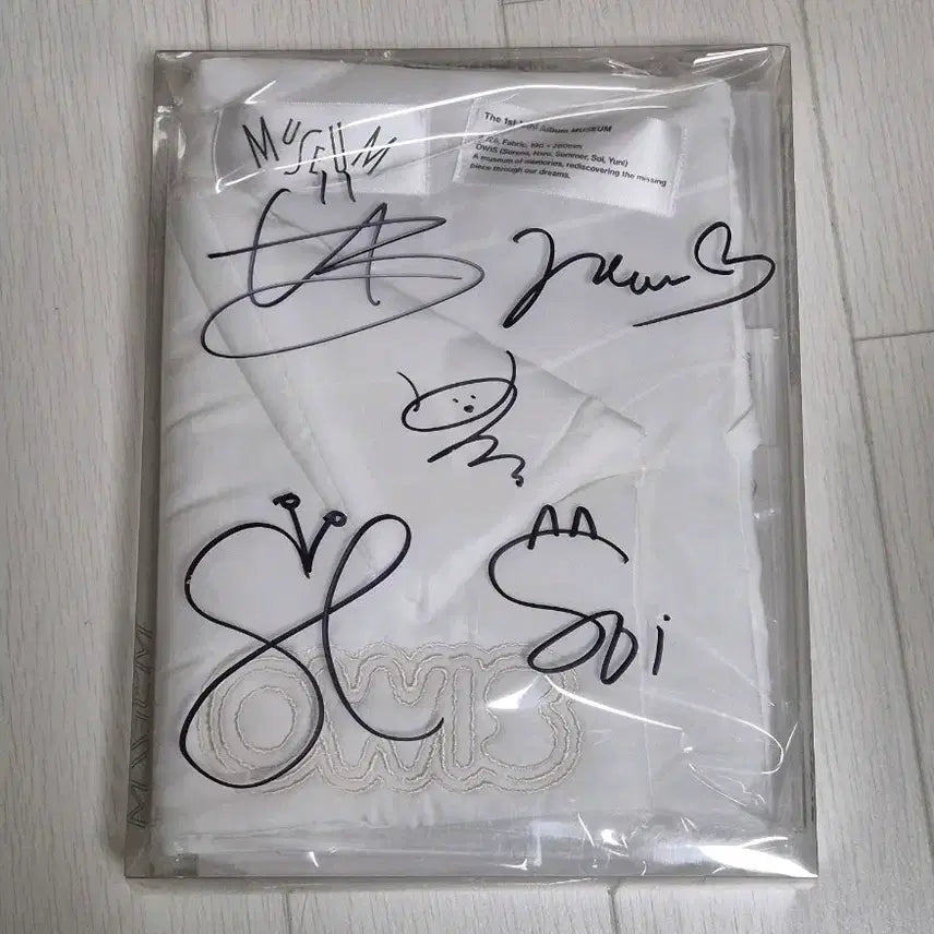 [BUNJANG] OWIS 1st Album Dream Ver. Signed Album (Sealed) / 오위스 OWIS 1집 친필 싸인 앨범 Dream ver 미개봉