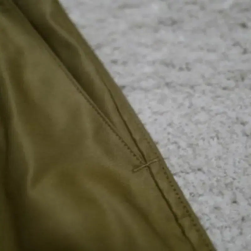 [BUNJANG] Kaptain Sunshine Khaki Bermuda Shorts / 캡틴선샤인 / 카키 버뮤다 팬츠