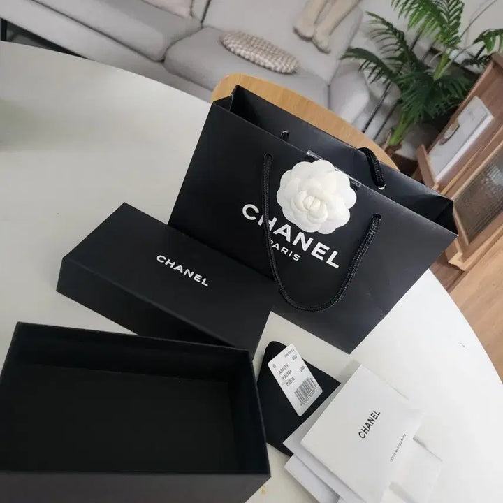 [BUNJANG] Chanel Caviar Skin Classic Flap Card Holder Box / 샤넬지갑 박스