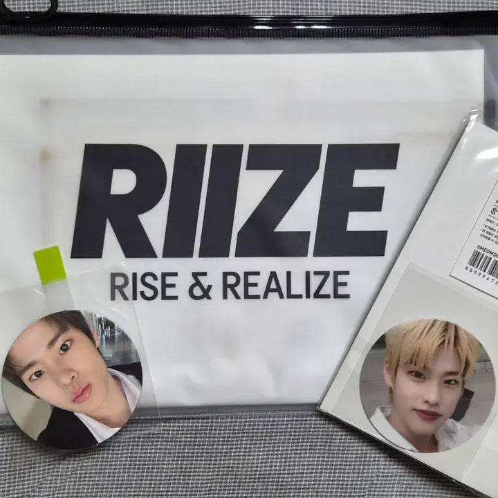 [BUNJANG] RIIZE Sohee Official Goods Slogan &amp; Mini Fan Set (Includes Circle Photocard) / 라이즈 소희 슬로건(공굿), 미니팬세트(서클포토 포함)