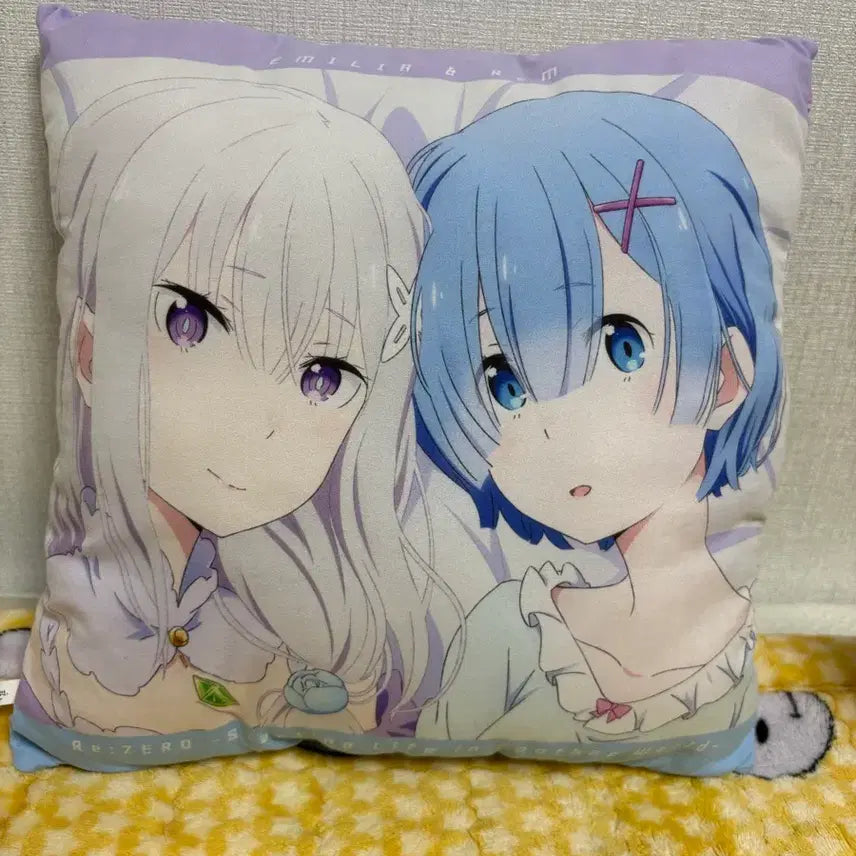 [BUNJANG] Re:Zero Emilia &amp; Rem Prize B Cushion / 리제로 에밀리아 렘 쿠지B상 쿠션