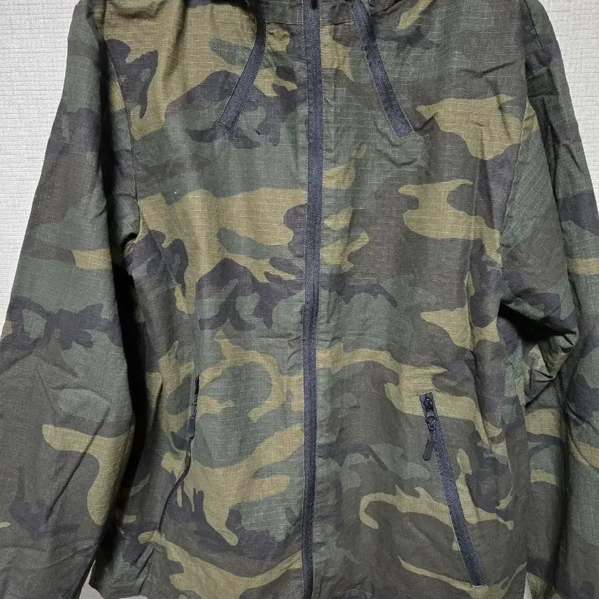 [BUNJANG] Camouflage Hooded Military Jacket Jumper Size 105 / 카모플라쥬 야생 후드 밀리터리자켓 점퍼 (105사이즈)