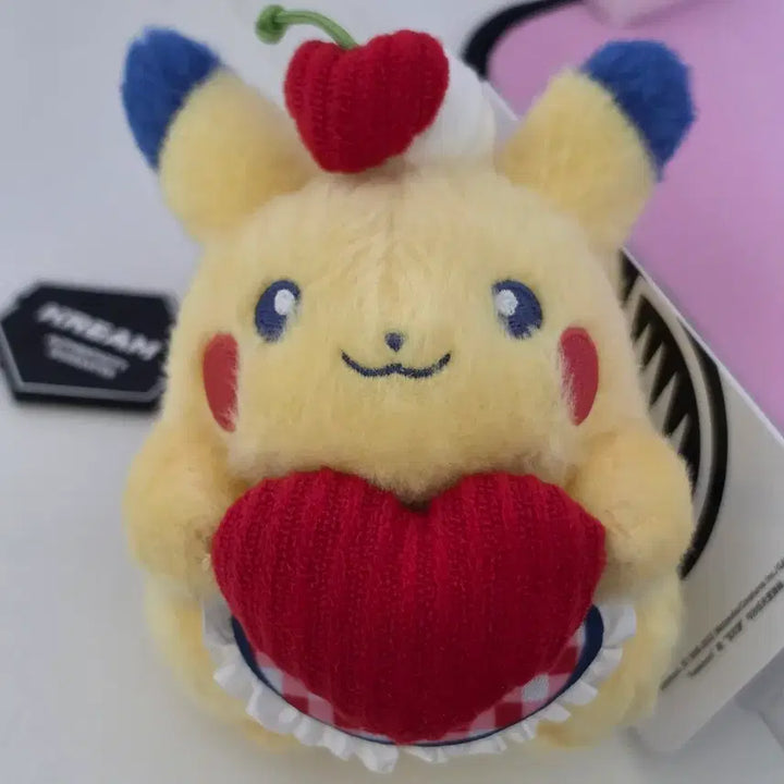 [BUNJANG] Pokemon Center Pikachu Diner Heart Plush / 포켓몬센터 포켓몬스터 피카츄 다이너 하트
