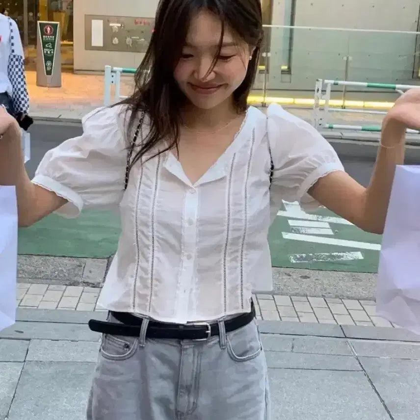 [BUNJANG] TANATT Scoop Neck Cropped Blouse / 타낫 스쿱넥 크롭 블라우스