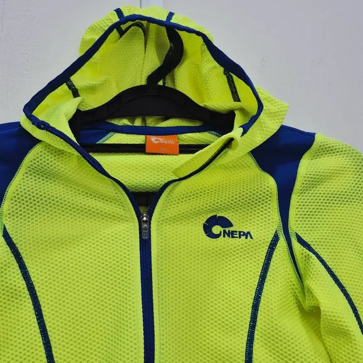 [BUNJANG] Nepa Kids Water Play Mesh Hoodie Zip-up (110) / [110] 네파 키즈 물놀이 메쉬 후드집업 110사이즈