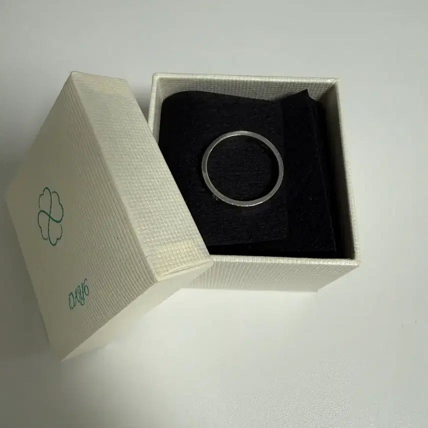 [SOLD OUT] 데이식스 마데링
