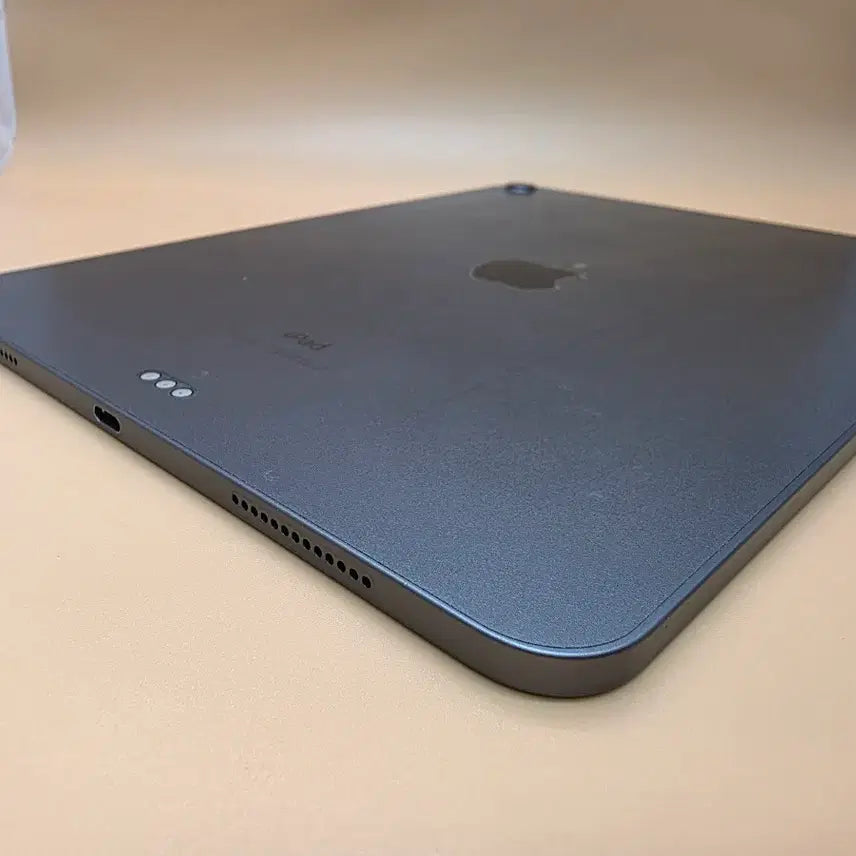 [BUNJANG] Apple iPad Pro 11-inch (1st Gen) 64GB Wi-Fi / S급 아이패드 프로11 1세대 64기가