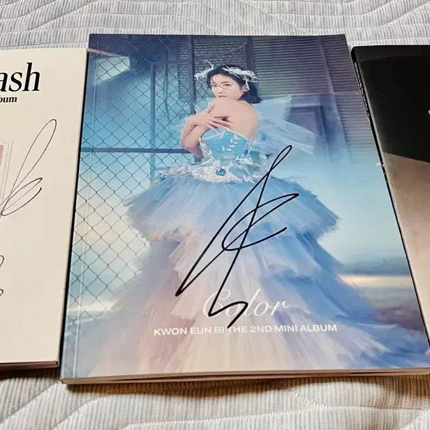 [BUNJANG] Kwon Eun Bi Signed Album 3-Set / 권은비 친필싸인 앨범 3종 세트 비매