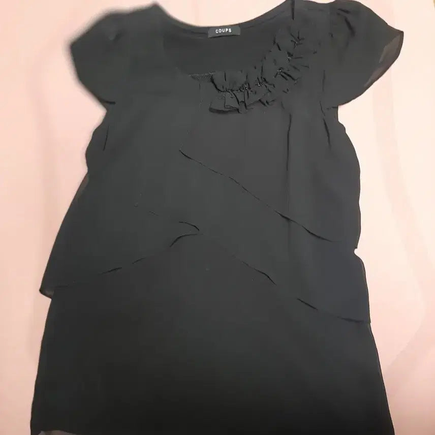 [BUNJANG] Black Pleated Chiffon Short Sleeve Blouse / 블랙 플리츠 쉬폰 반팔 블라우스