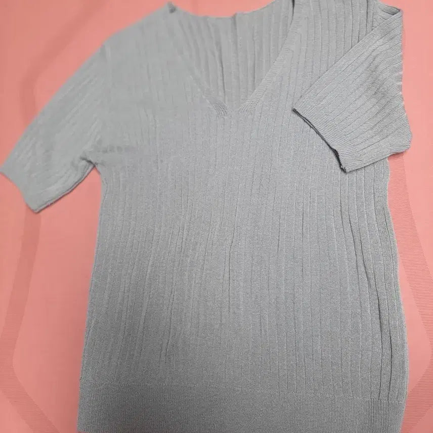 [BUNJANG] V-Neck Summer Knit Short Sleeve T-Shirt / 브이넥 여름 니트 반팔 티